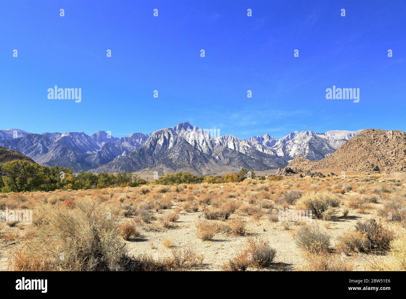 Alabama Hills with Sierra Nevada in the background in Lone Pine, California Stock Photo