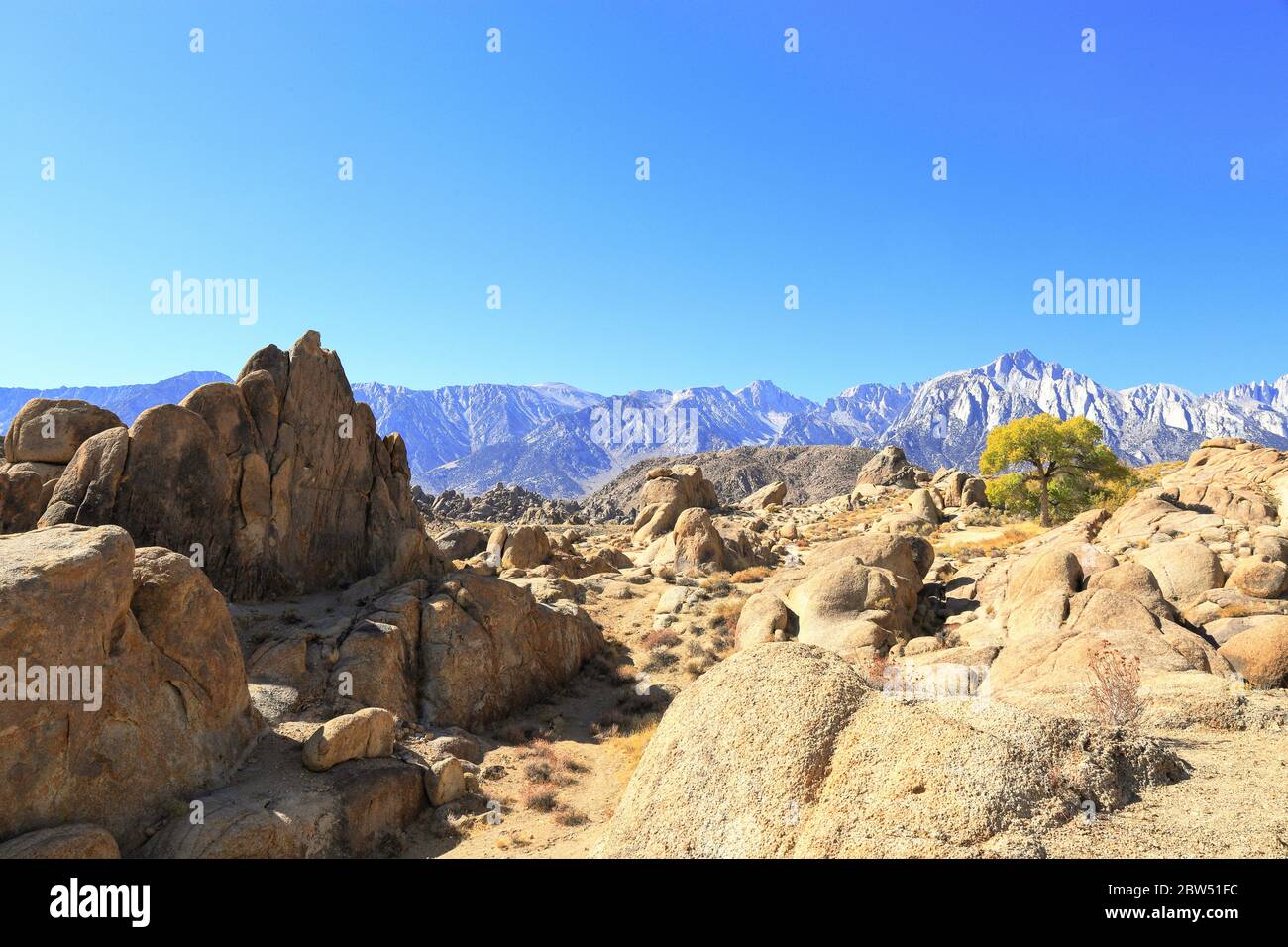 Alabama Hills with Sierra Nevada in the background in Lone Pine, California Stock Photo