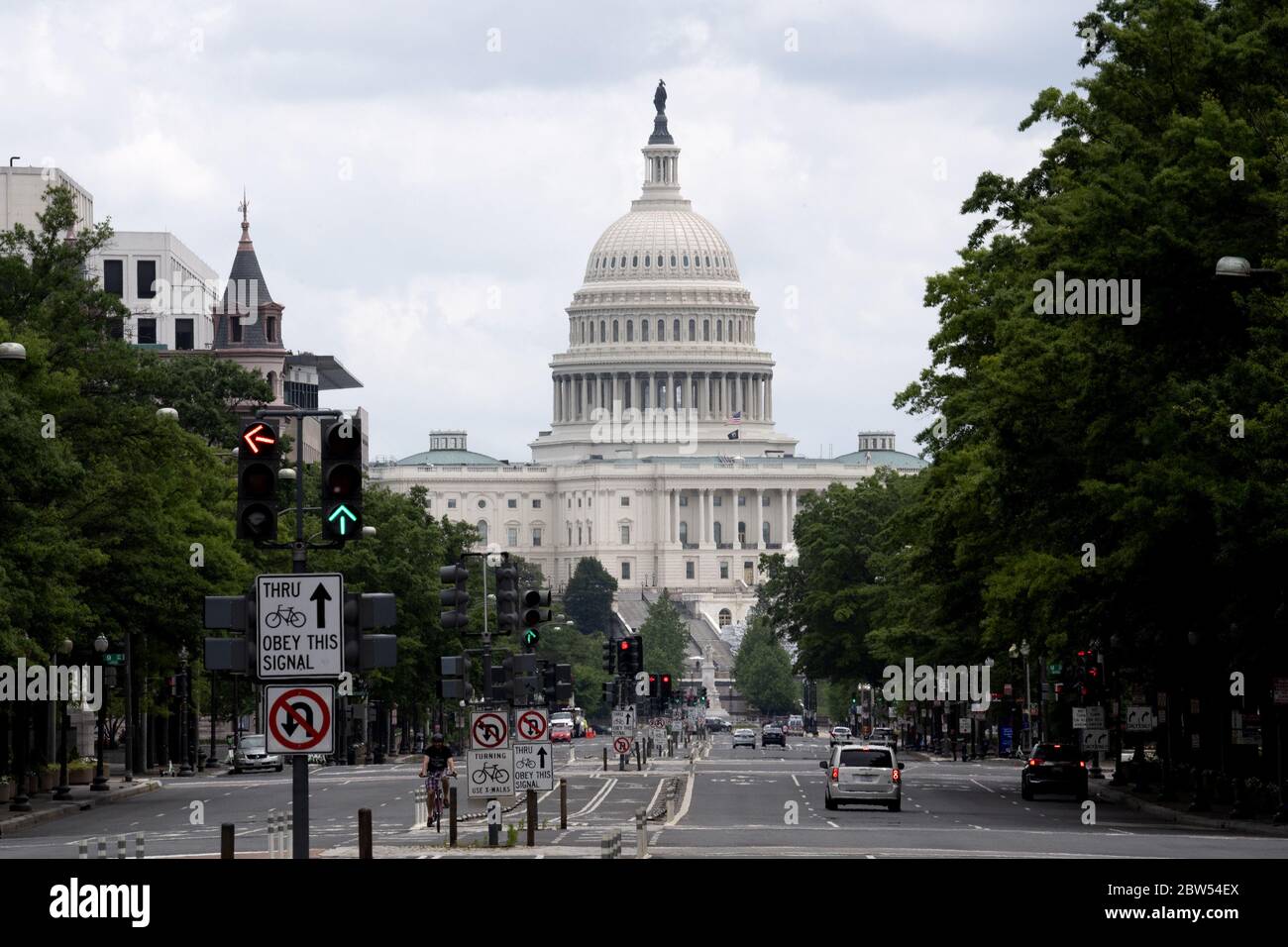 Washington, United States. 29th May, 2020. Pennsylvania Avenue remains very quiet as phase one starts in downtown Washington, DC on Friday, May 29, 2020. The nation's capital is allowing restaurants and other business to slowly reopen after being closed for more than two month due to Covid-19. Photo by Pat Benic/UPI Credit: UPI/Alamy Live News Stock Photo