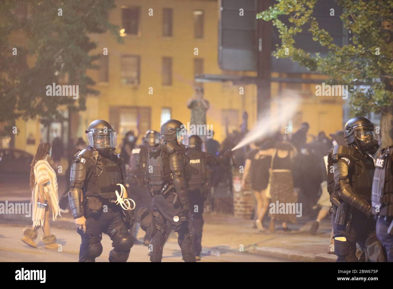 Riot police protesters usa hi-res stock photography and images picture