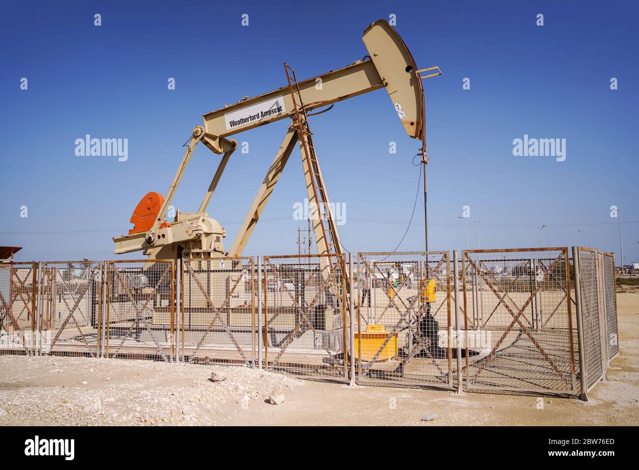 Bahrain city / Bahrain January 15, 2020: Working oil pump jack at work in the desert Stock Photo - Alamy