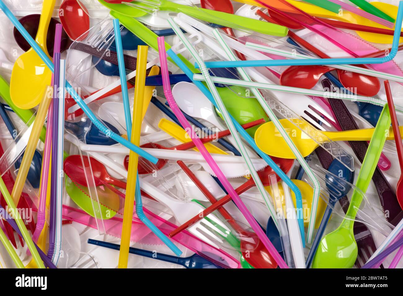 https://c8.alamy.com/comp/2BW7AT5/disposable-single-use-plastic-objects-such-as-bottles-cups-forks-spoons-and-drinking-straws-that-cause-pollution-of-the-environment-2BW7AT5.jpg