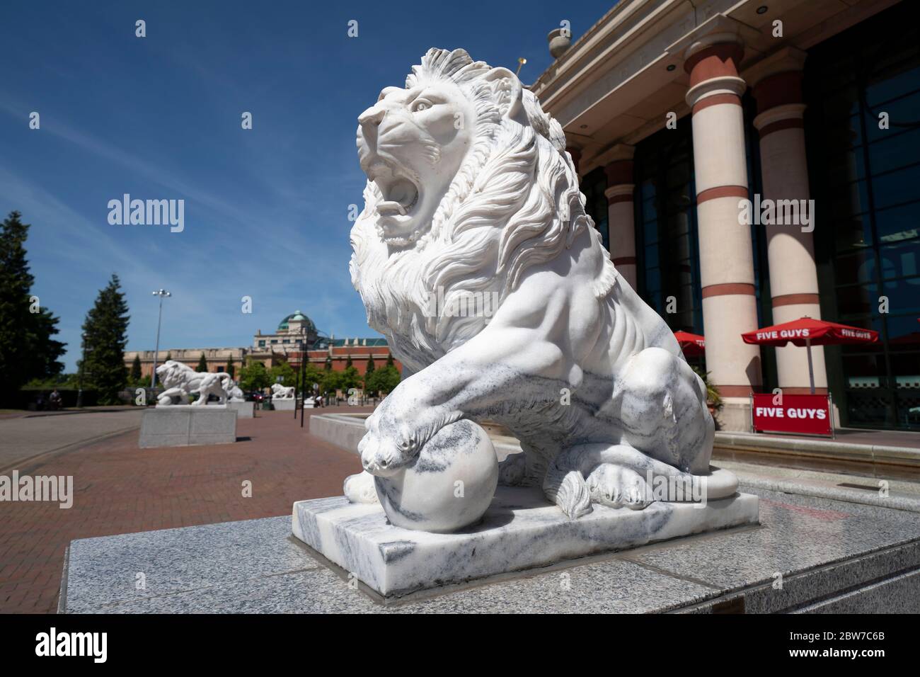 Manchester, UK. 29th May, 2020. Picture shows a statue of a lion at the the INTU Trafford Centre in Manchester which has released details about how it Stock Photo