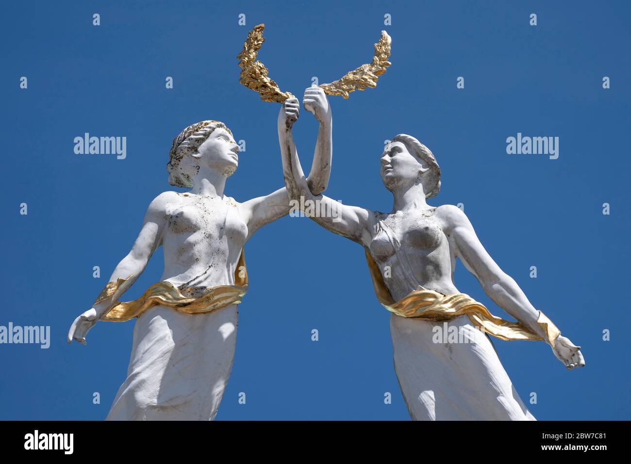 Manchester, UK. 29th May, 2020. Picture shows a statues at the the INTU Trafford Centre in Manchester which has released details about how it will saf Stock Photo