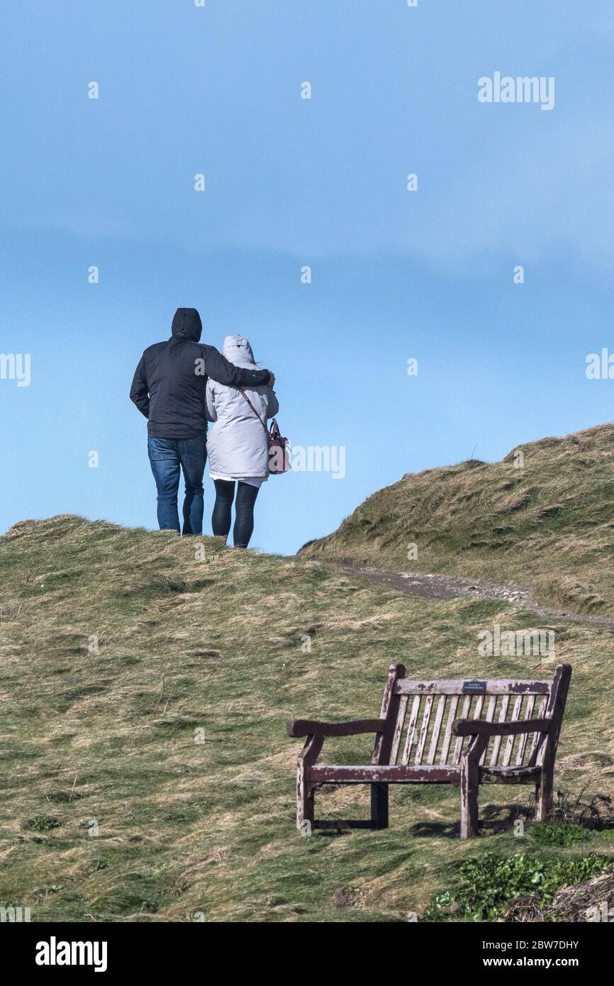 Man arm around woman hi-res stock photography and images - Alamy