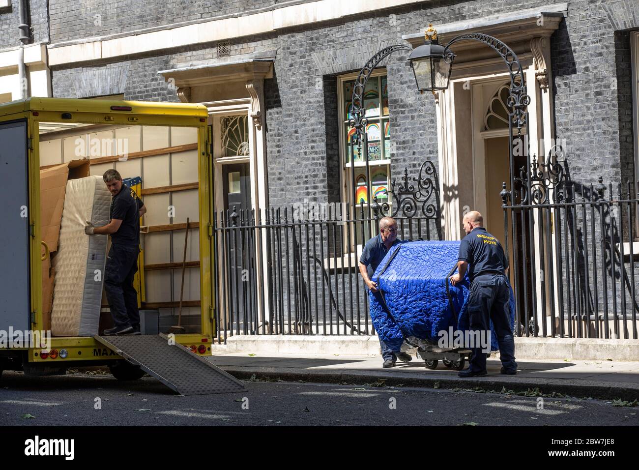 London, UK. 30th May, 2020. Romovals company move Chancellor of the Exchequer Rishi Sunak's belongings into Downing Street, London, UK 30th May 2020. Downing Street, Whitehall, London, England, UK Credit: Clickpics/Alamy Live News Stock Photo
