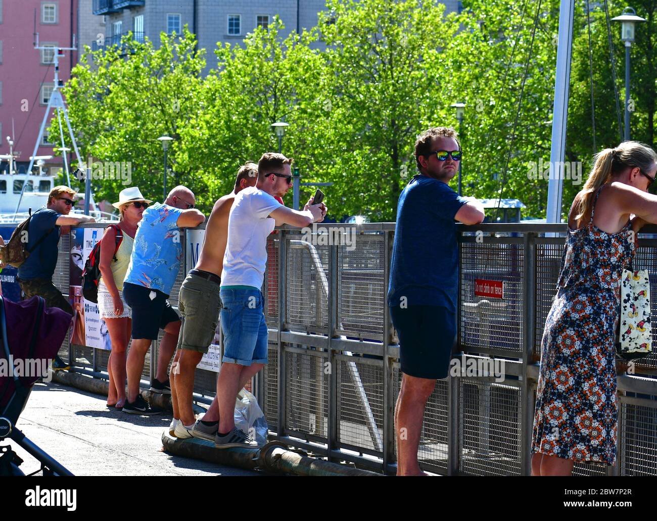 30th May2020.Portishead emergency water pumps had to be used to fill the lock gates at Portishead Quays Marina on Saturday afternoon,during a heatwave as Boat Owners waited for water levels to rise slowly and spectators looked on. Picture Credit Robert Timoney/Alamy/Live/News Stock Photo