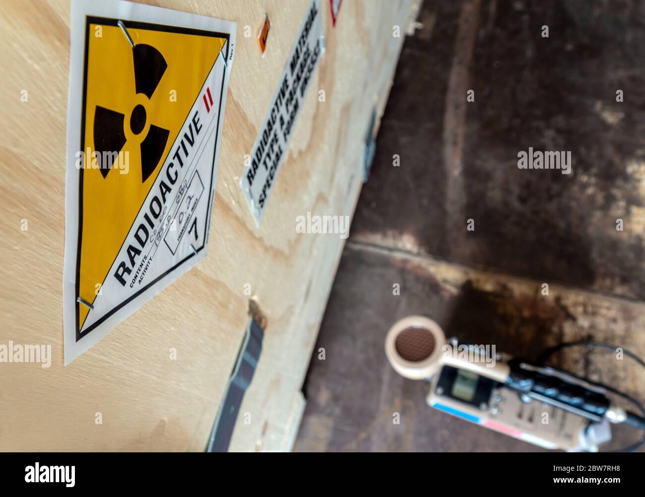 Handheld radiation survey instrument detecting on radioactive material