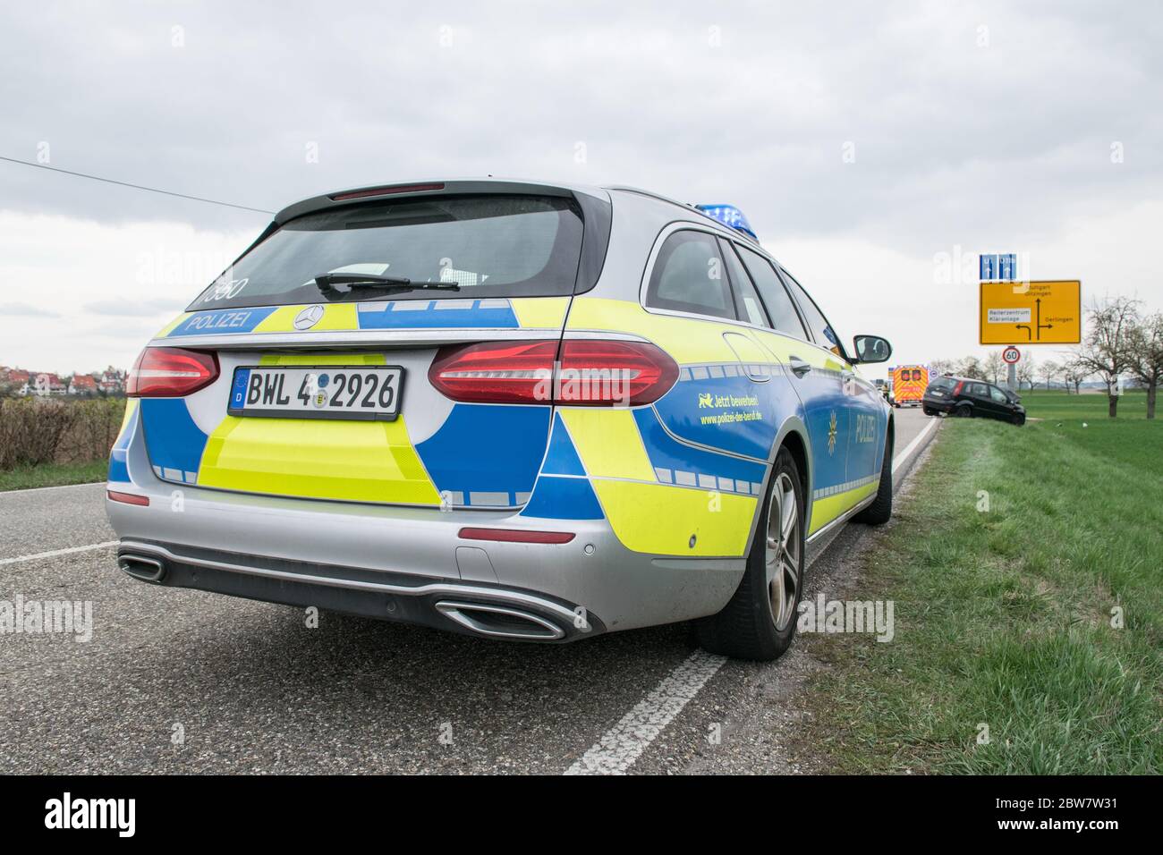 Mercedes der Verkehrspolizeidirektion Ludwigsburg bei einer Unfallaufnahme Stock Photo