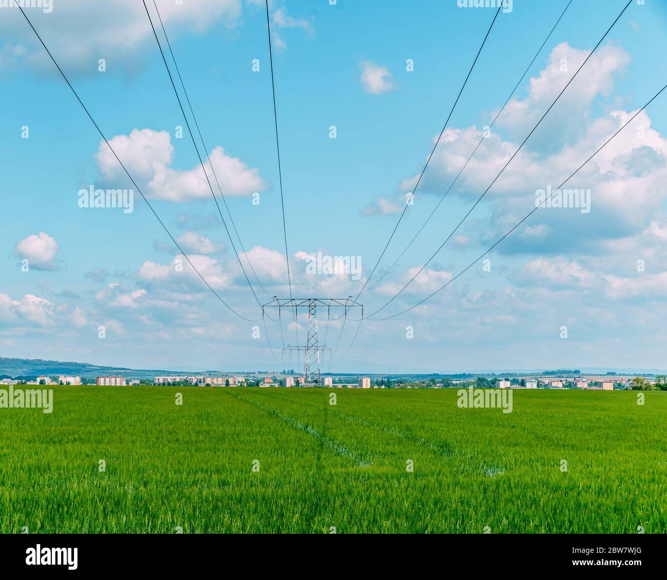 High voltage electrical cable hi-res stock photography and images - Alamy