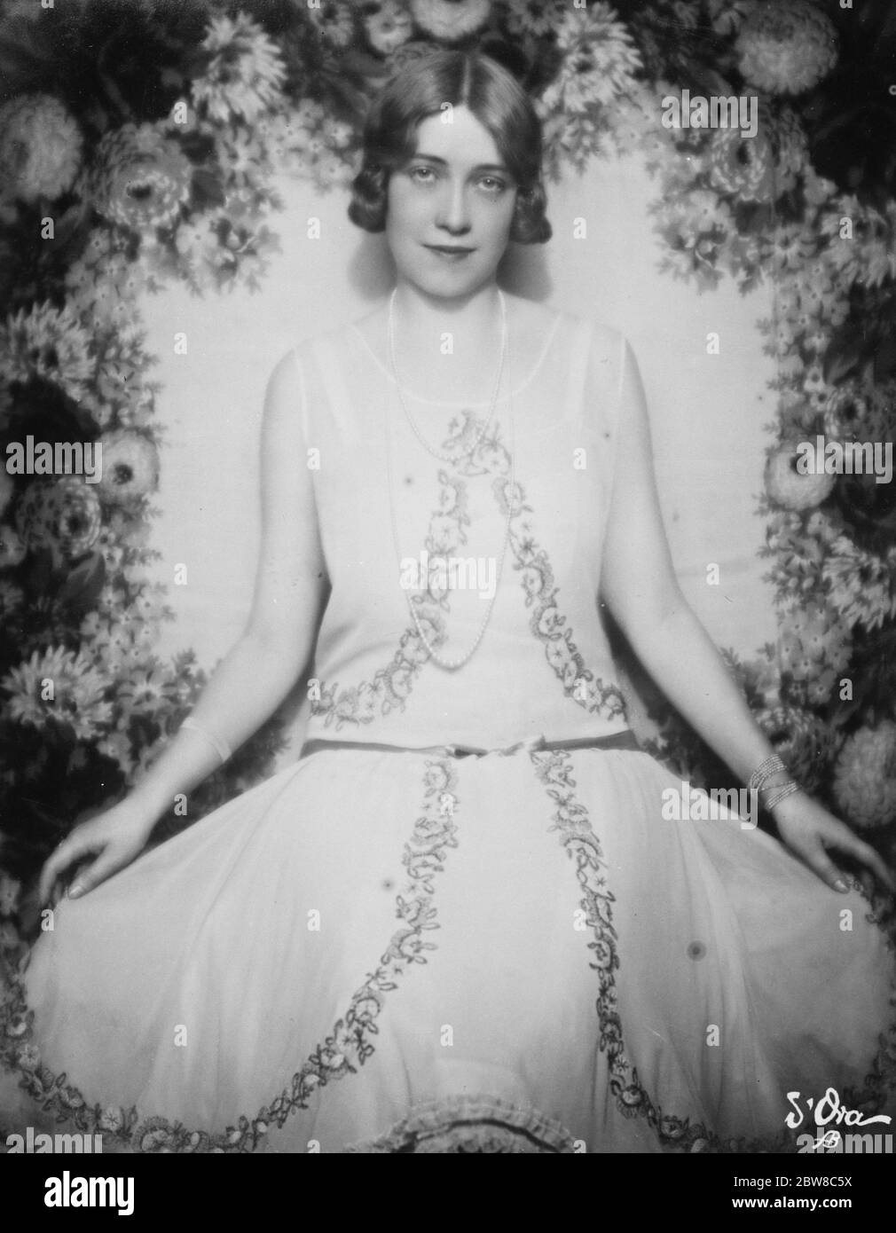 Niece of German Secretary of State who makes her debut in the films . Miss Erica Dernburg , who is well known in Berlin society , where she was  discovered  by Herr Reinhardt . 11 February 1927 Stock Photo
