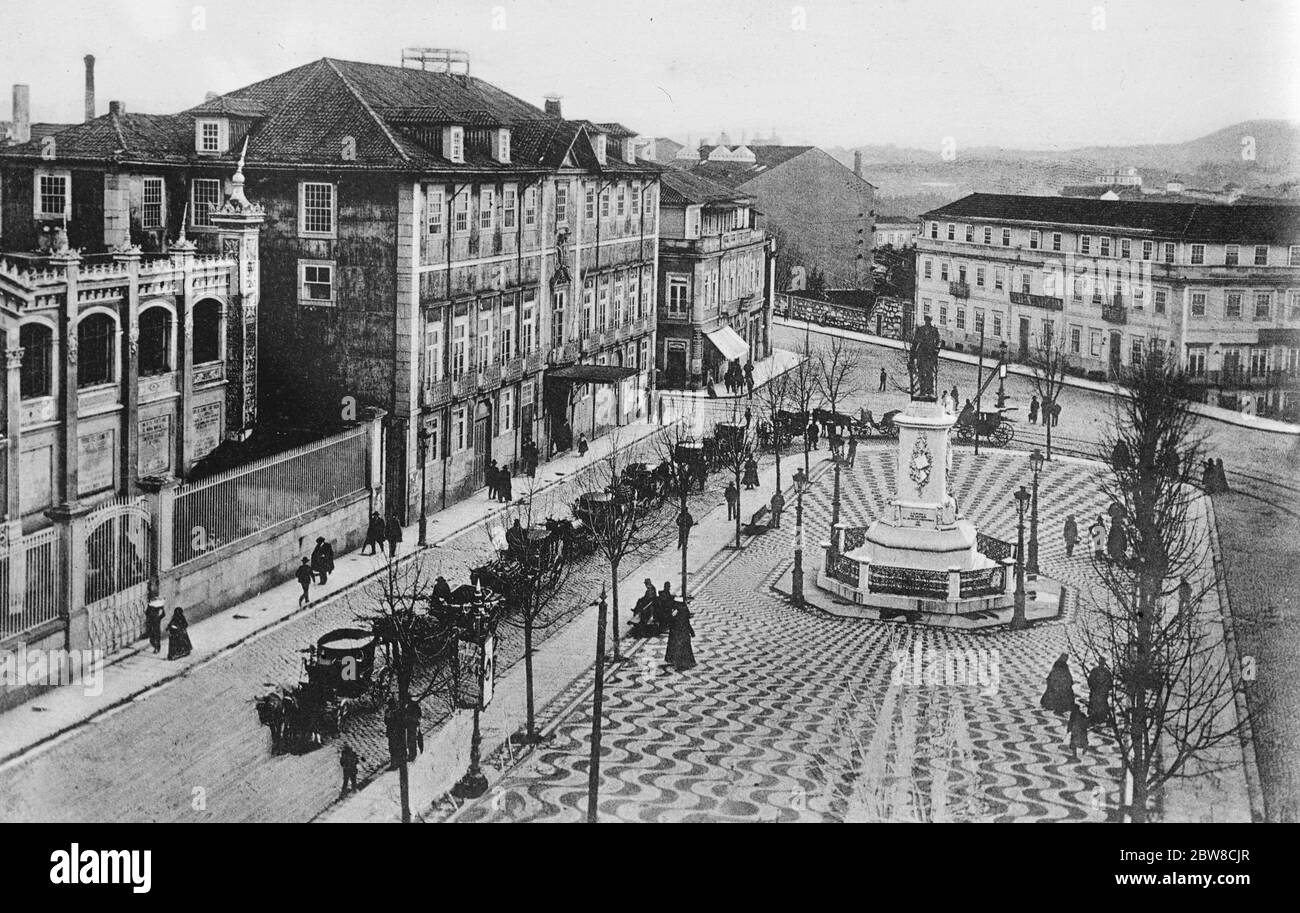The revolt in Portugal , rebels still entrenched in Oporto Square . The Place de Bartalha , Oporto . 7 February 1927 Stock Photo