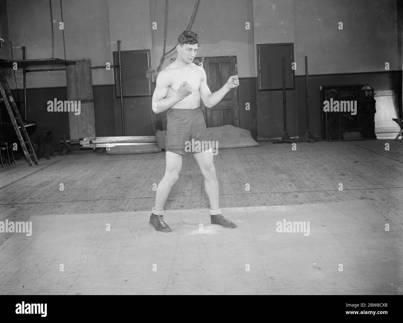 Ted Sandwina , the German - American heavy weight boxer . 1 May 1927 Stock Photo