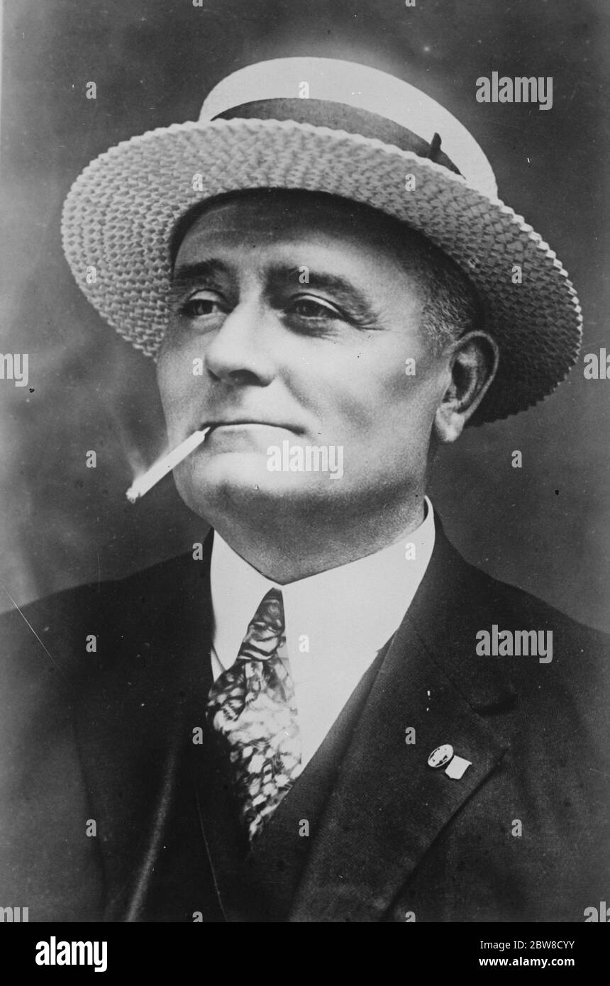 Doom of a great gang of Ruthless Bandits . Signor Mori , who, acting on Signor Mussolini ' s order's rounded up the bandits . 13 February 1928 Stock Photo