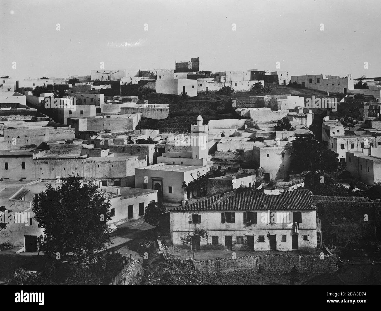 Hundreds dead in great Algerian flood . Principal centres of the disaster Mostaganem and Perregaux . Mostaganem a general view of the Arab town of Tijdit or Tigditt . . 28 November 1927 Stock Photo