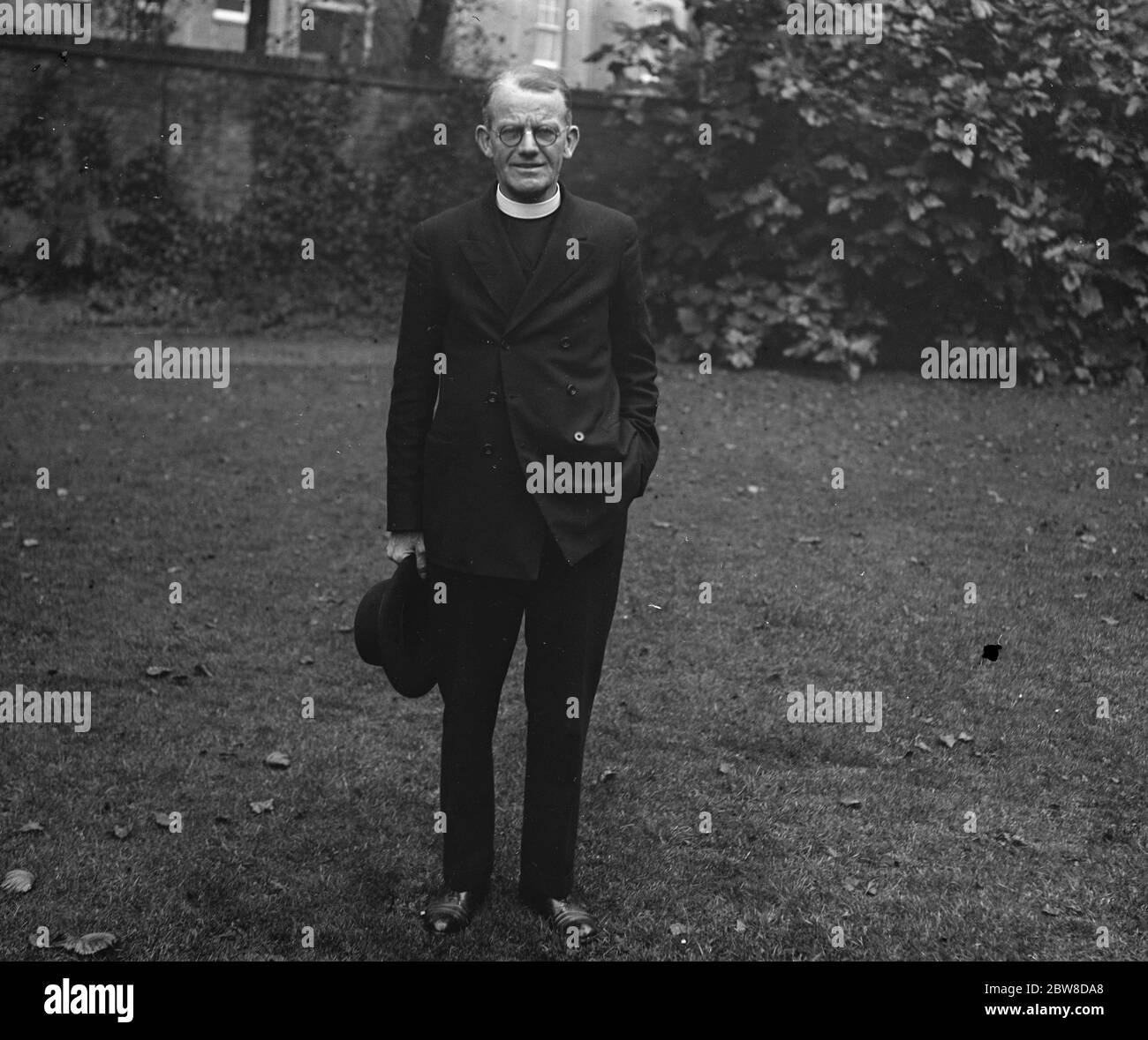 A portrait of Rev Chas Ed Curzon . Vicar of St Barnabas Kensington . 3 October 1928 Stock Photo