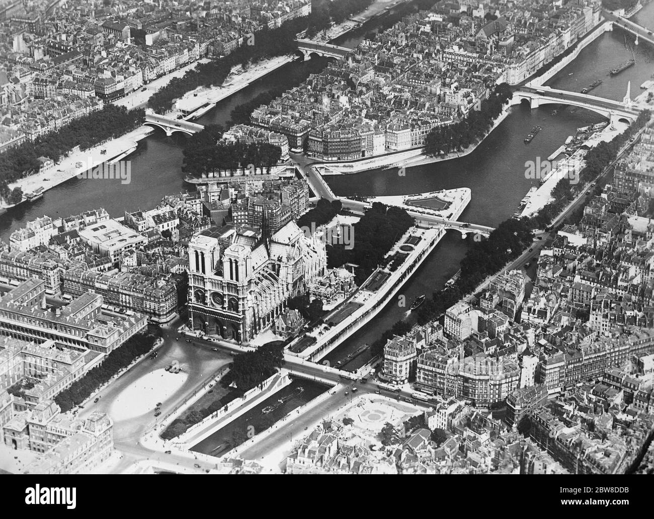 Paris seen from the air . Showing in the foreground , the Ile de la City and Notre Dame , with the Ile St Louis beyond . 2 November 1928 Stock Photo