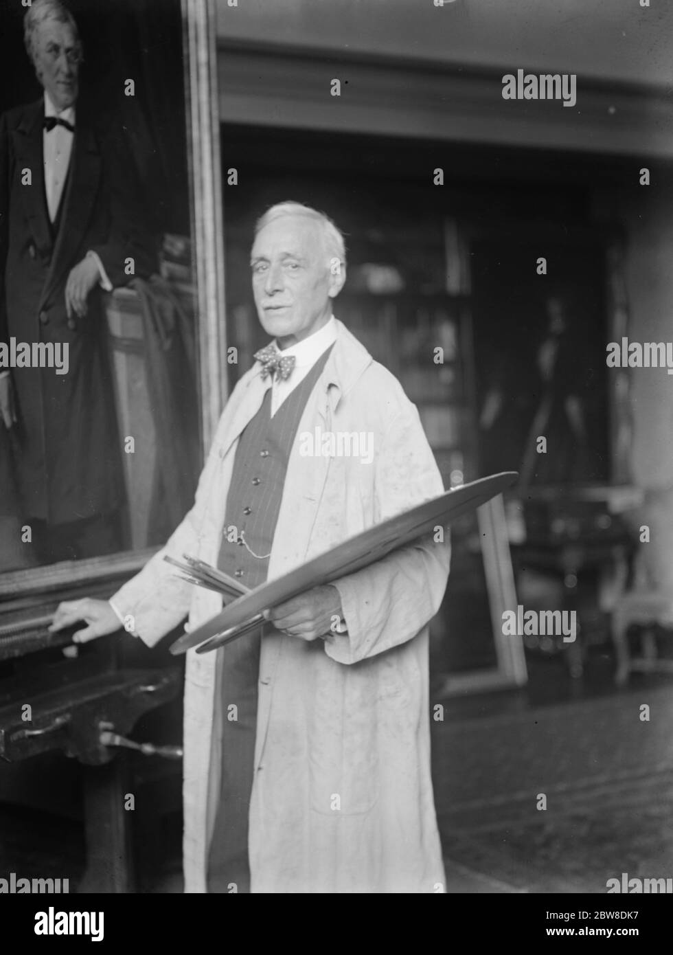 New photograph of probable successor to Sir Frank Dicksee as Royal Academy President . Sir William Llewellyn in his studio . 17 October 1928 Stock Photo
