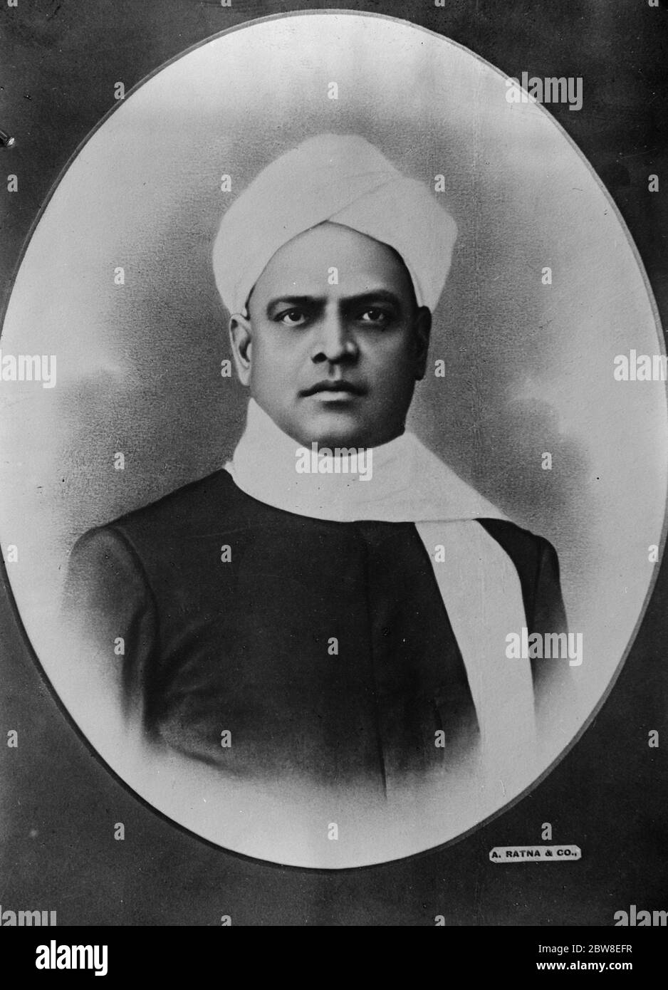 Indian political leader who is strongly in favour of British rule . The Rt Hon V S Srinivasa Sastry , PC , who was the first Agent to the Governor General of India in South Africa , and who is now the leader of the Moderate Party in Indian politics . A new picture just received in London . 1930 Stock Photo