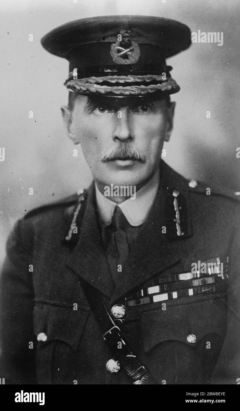 New aide de camp General to the King . General Sir Charles Harington, General Officer Commanding in Chief , Western Command . 1 July 1930 Stock Photo