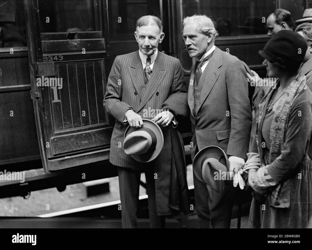 Historic meeting of Premier , Mr Ramsay MacDonald and the American ...