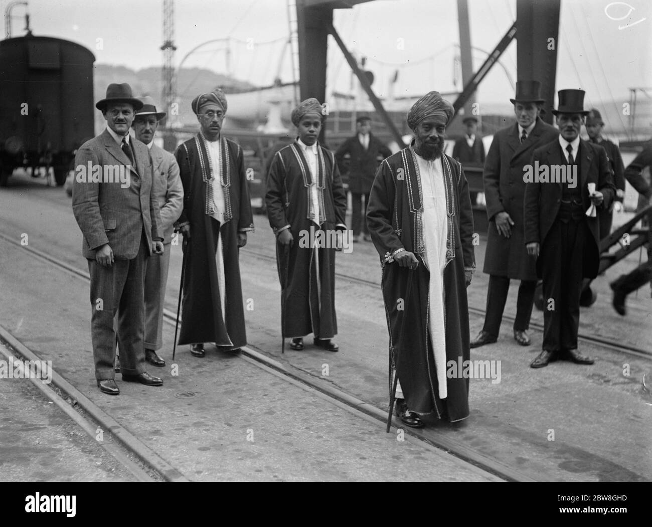 The Sultan of Zanzibar landing at Dover . 31 May 1929 Stock Photo