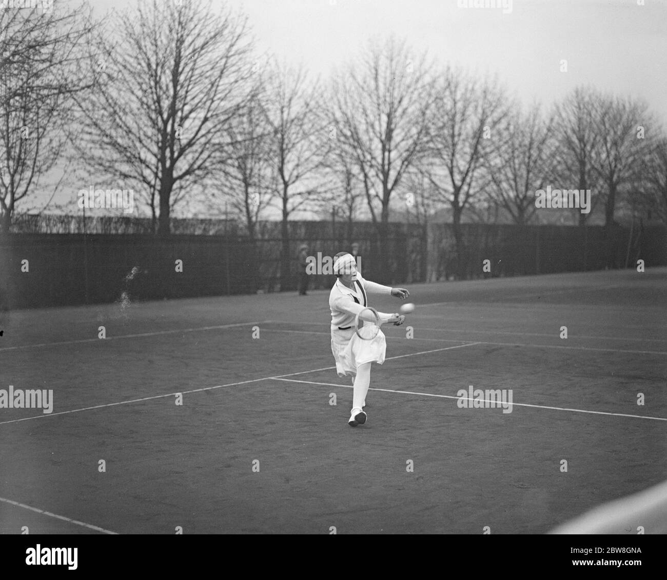 Surrey Hard Court Championships at Roehampton . Miss Gwen Sterry in play . 16 April 1929 Stock Photo