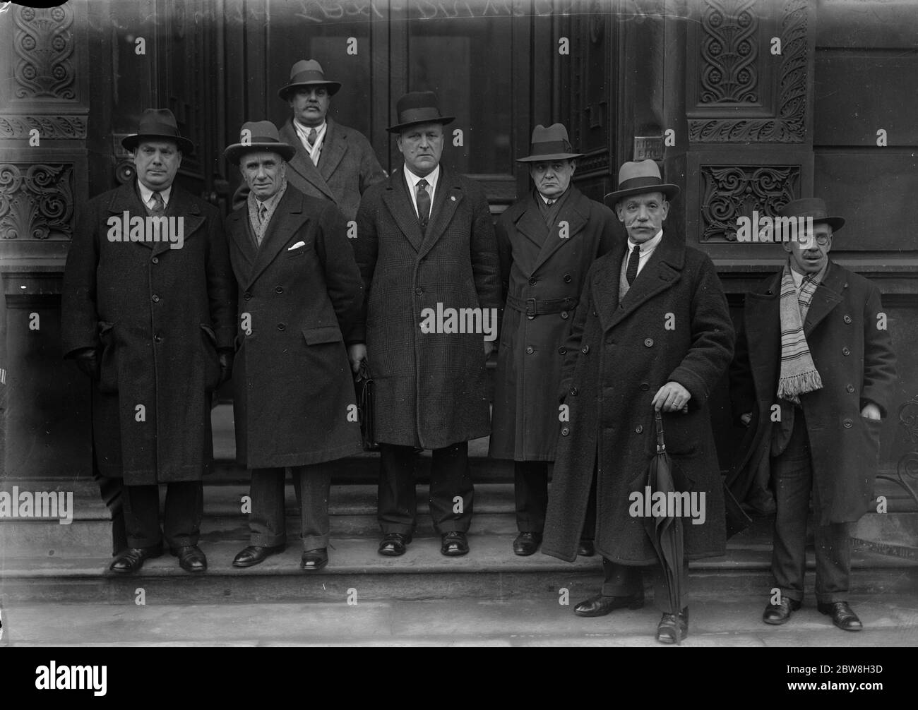 Taxi drivers deputation to the Home Secretary . A deputation of the Taxi cab trade headed by Mr Cox , Secretary of the transport and General Workers Union , met the Home Secretary at the Home Office on Thursday , to discuss the position with regard to the proposed increase in fares . 2 March 1933 Stock Photo