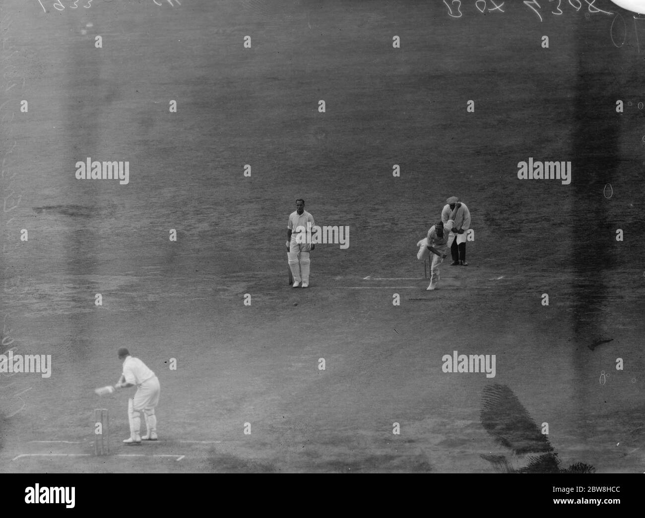 Champion County ( Yorks ) versus The Rest of England at the Oval , Kennington , London , in a four day match . Stan Nichols ( Essex and England ) bowling . 16 September 1933 Stock Photo