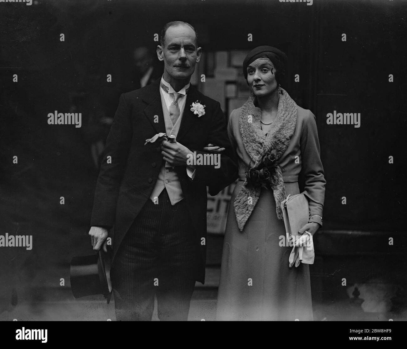 Wiltshire Officer 's wedding in Holborn . The wedding of Major David Alexander Austed , at St Andrew 's Church , Holborn , to Miss Diana Beechcroft . 15 December 1932 Stock Photo