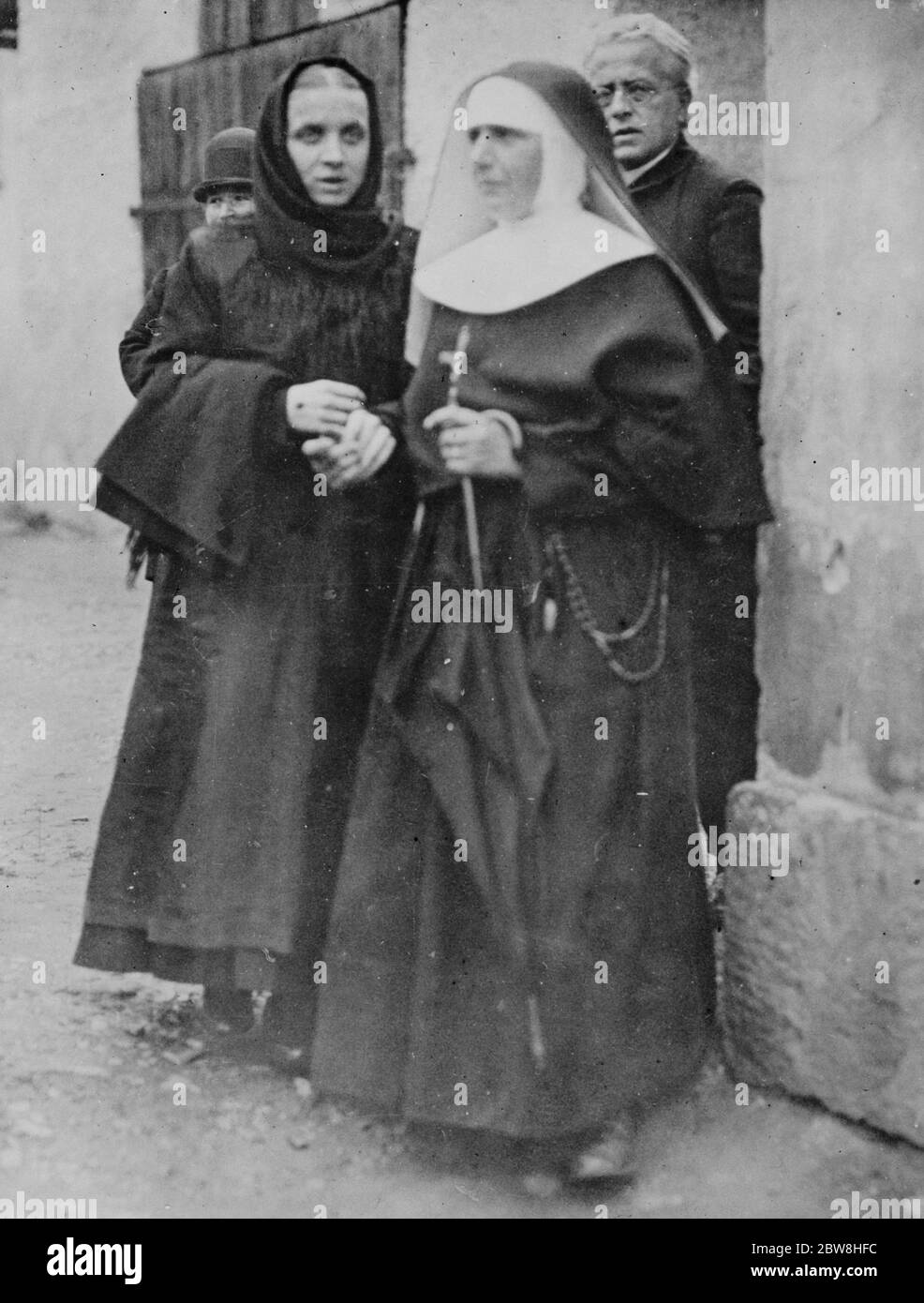 The Bavarian case of Stigmata . Theresa Neumann , leaving the little