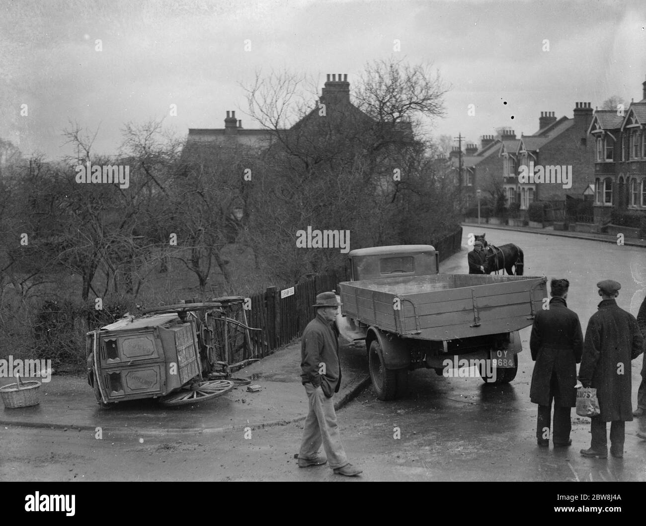 Accident , horse cart and lorry . 1935 Stock Photo Alamy