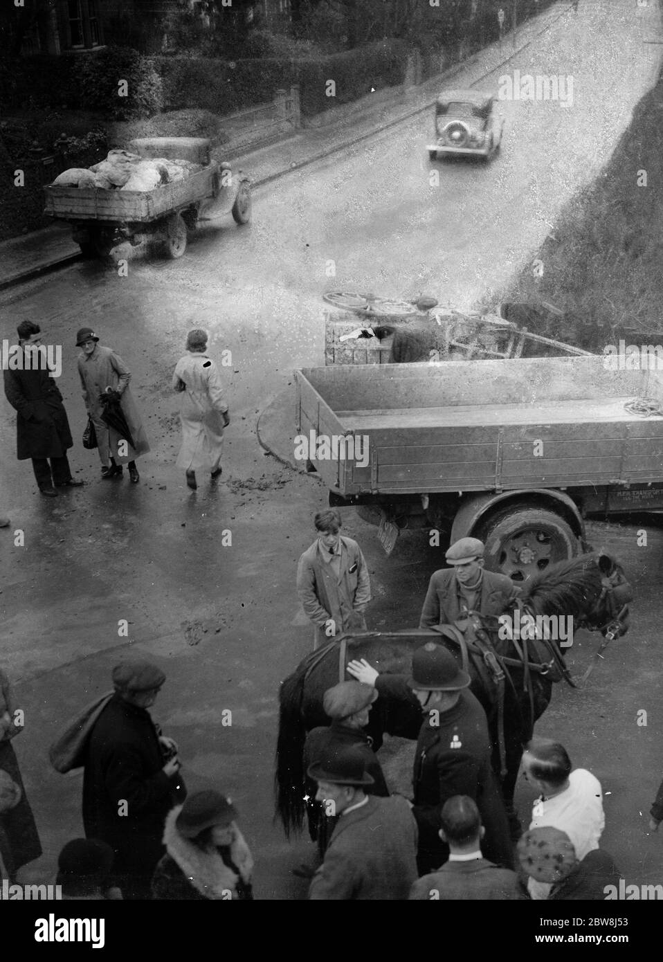 Accident , horse cart and lorry . 1935 Stock Photo Alamy