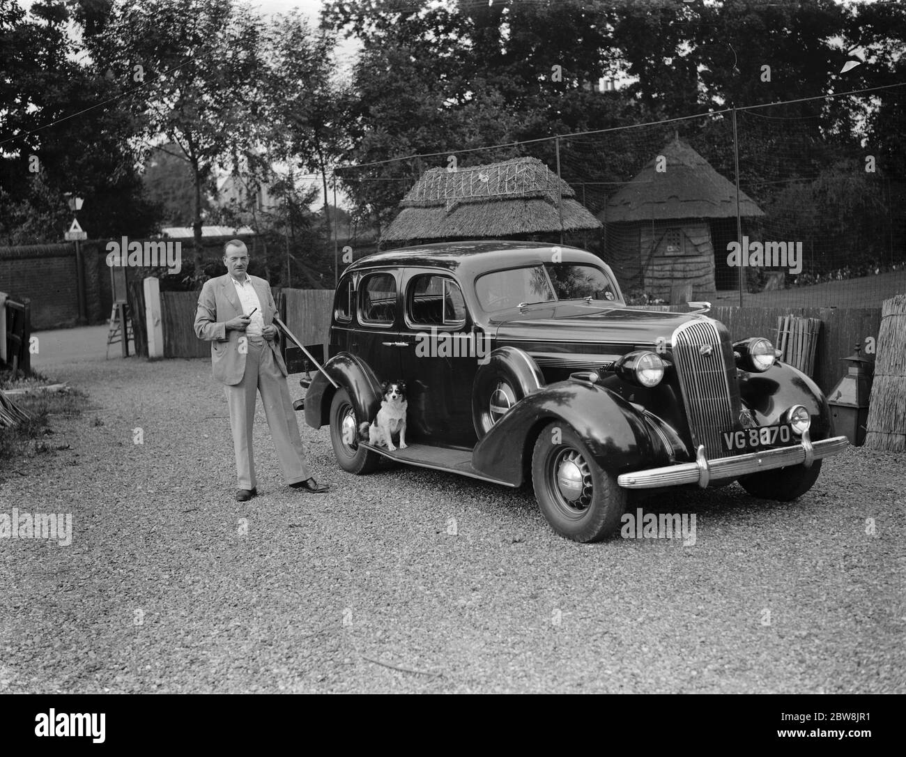 R W Farman , North Walsham . 1937 Reed Thatching in Norfolk. Mr R. W. Farman, of North Walsham, The last working representative of an old Norfolk reed thatching family. Stock Photo