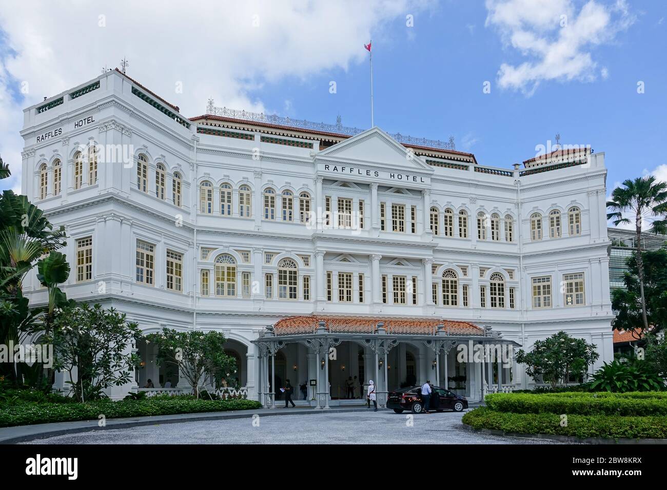 Raffles Hotel Singapore On A Sunny Day Stock Photo Alamy