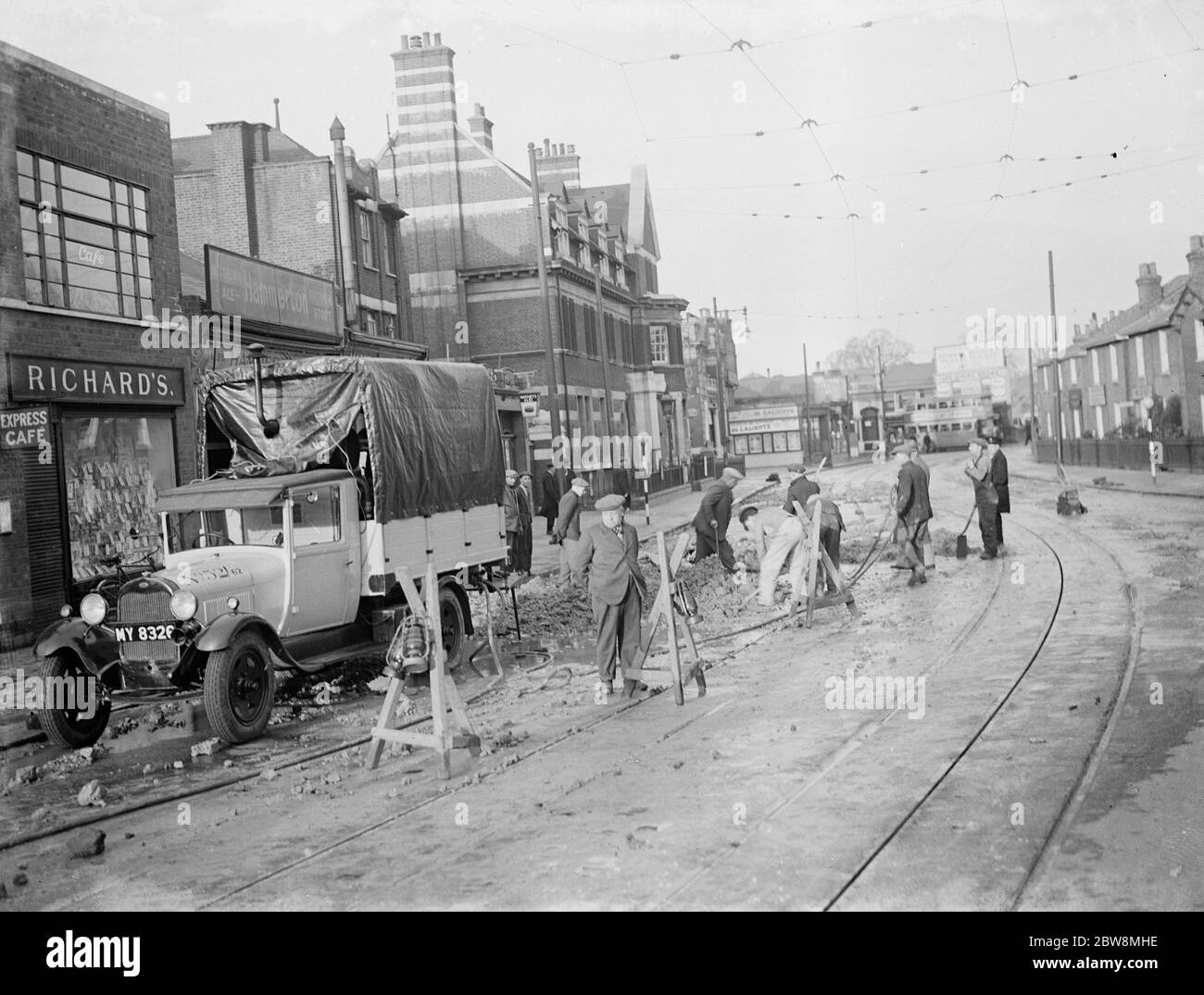 Burst of water Black and White Stock Photos Images Alamy Burst of water Black and White Stock Photos Images Alamy