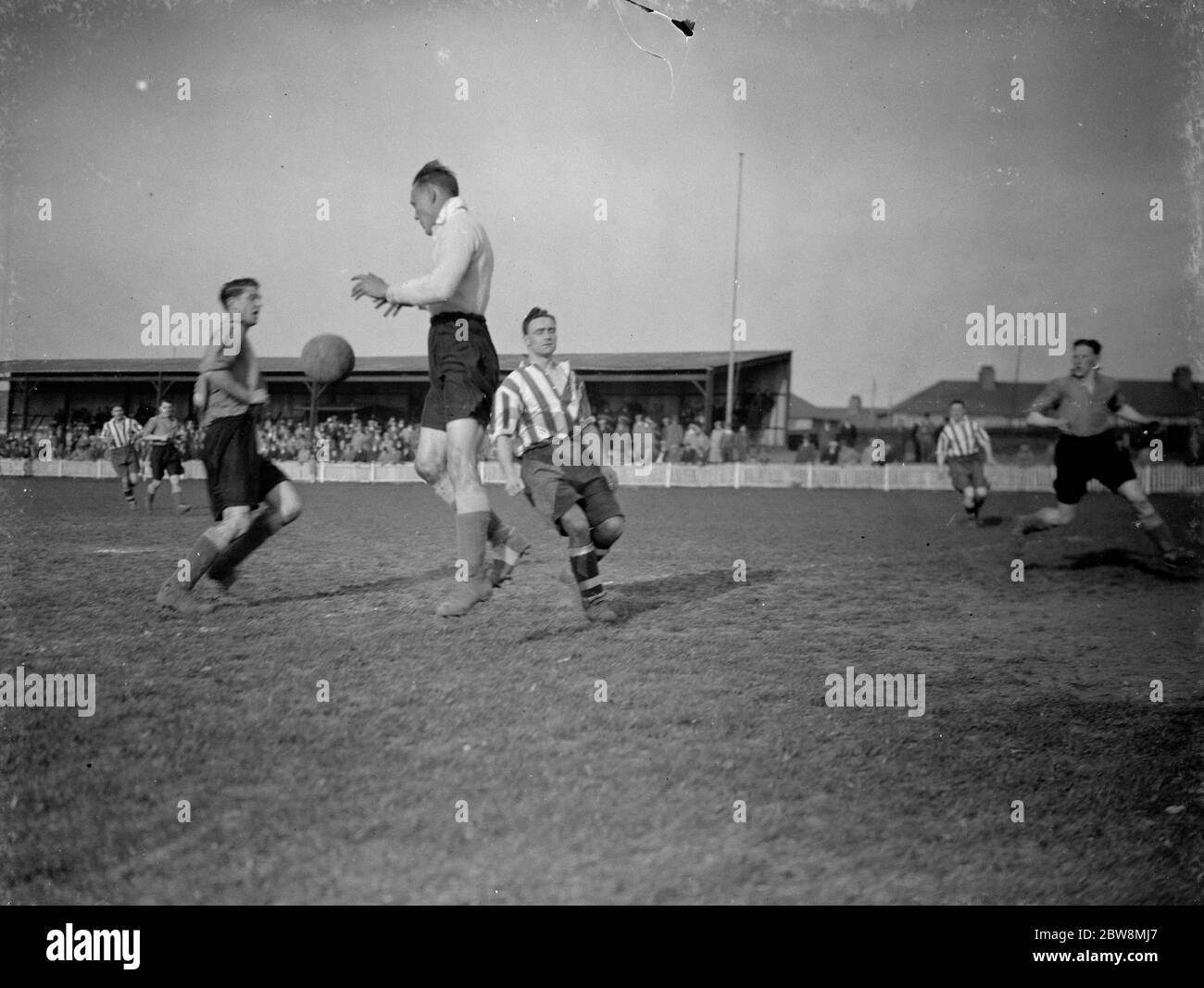 Dartford vs. Norwich City reserves - Southern League - 02/04/38 The goalkeeper collects the ball 1938 Stock Photo