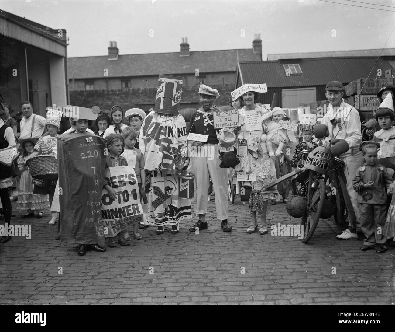 Childrens fancy dress parade at Bexley cricket week . 1938 Stock Photo