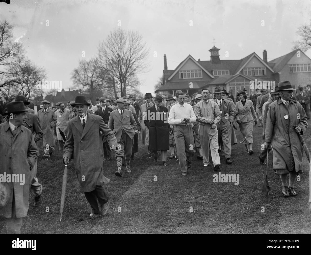 Padgham and Cotton golf championship match in Bromley . Walking between shots . 1936. Stock Photo