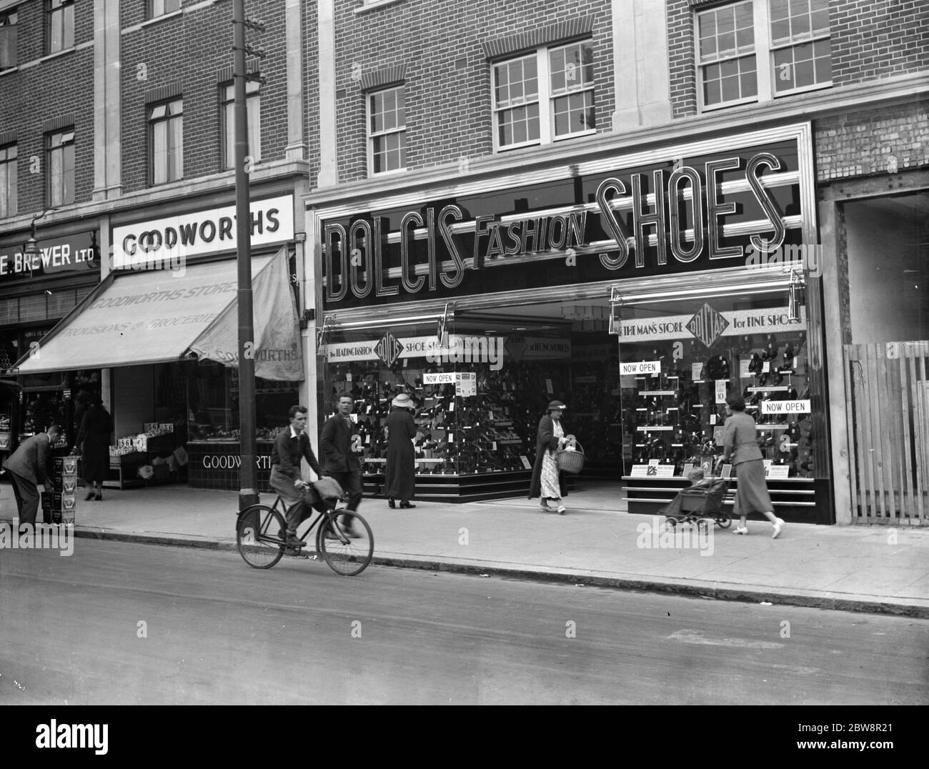 The shop window at Dolcis shoe shop in Bexleyheath . 1 September 1936 Stock Photo