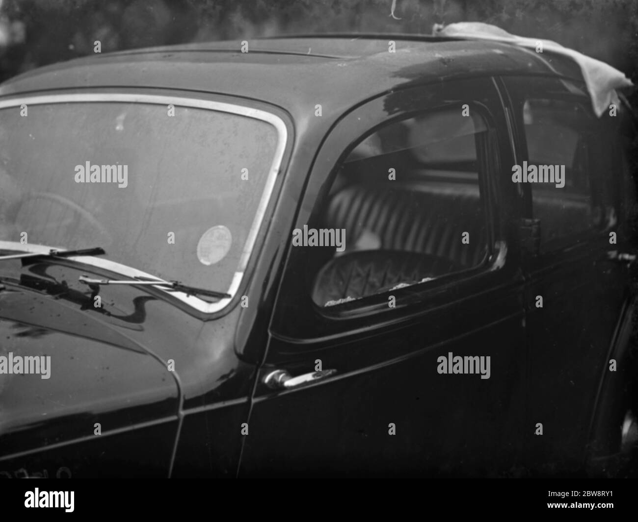 The abandoned getaway car used in the Downe post office robbery . 8 September 1938 . Stock Photo