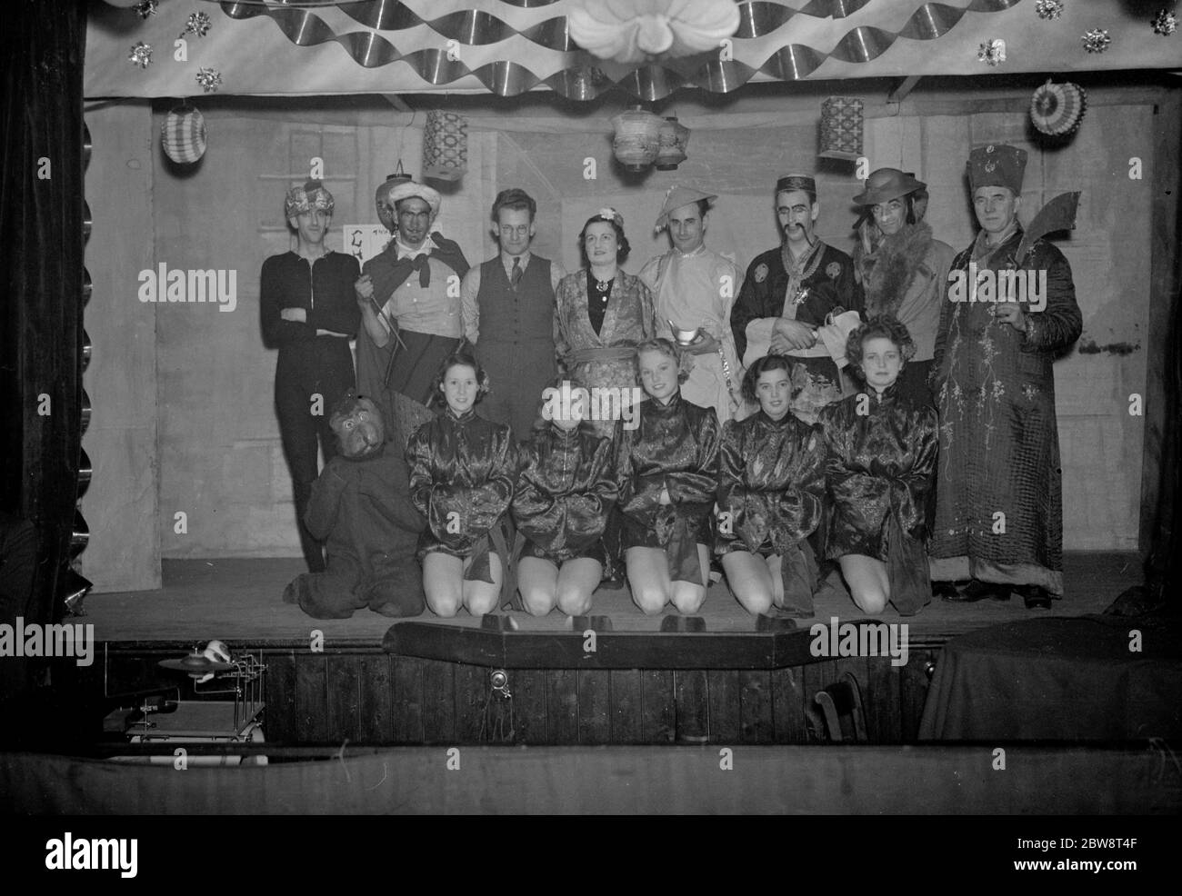The cast of the Sidcup Constitutional Club ' s Christmas pantomime . 1938 Stock Photo
