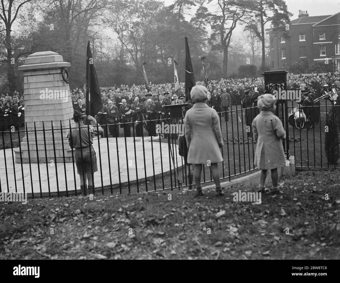 Armistice memorial service in Sidcup, Kent . 6 November 1938 Stock Photo