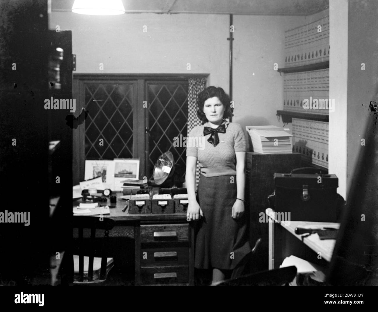 Mrs Eleanor Irons in an office . 1938 Stock Photo