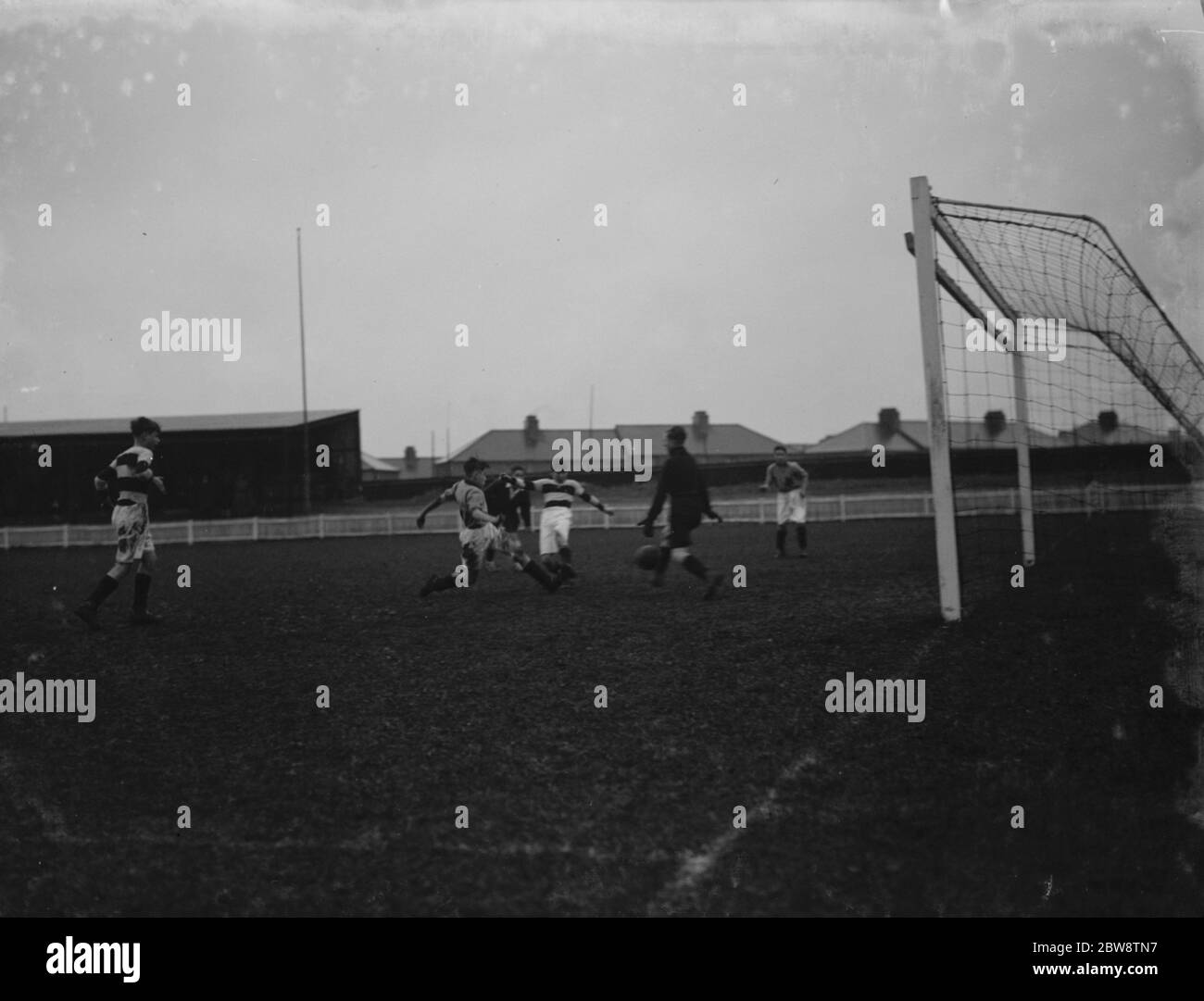 North Kent Boys vs. Gillingham Boys - English Schools Shield - Played at Dartford - 31/10/36 1936 Stock Photo