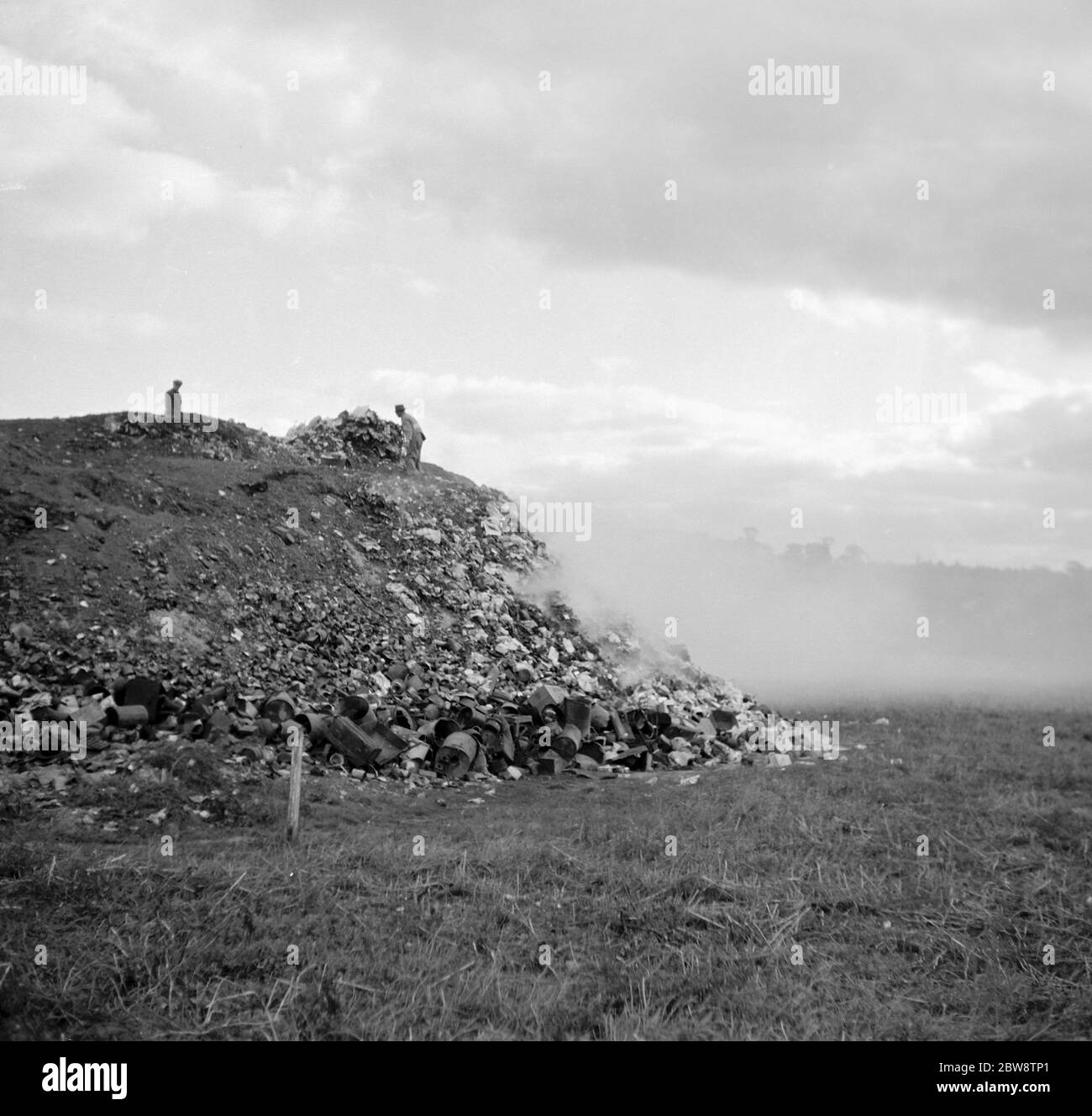 Rubbish dump at Ruxley Corner , Kent . 10 October 1936 Stock Photo Alamy