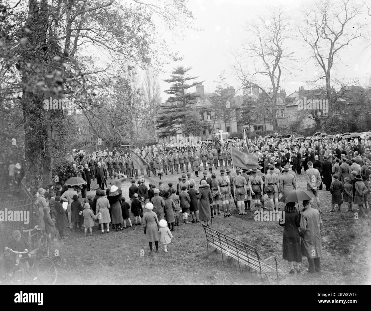 Armistice Day service on Sidcup Green .. 11 November 1936 Stock Photo