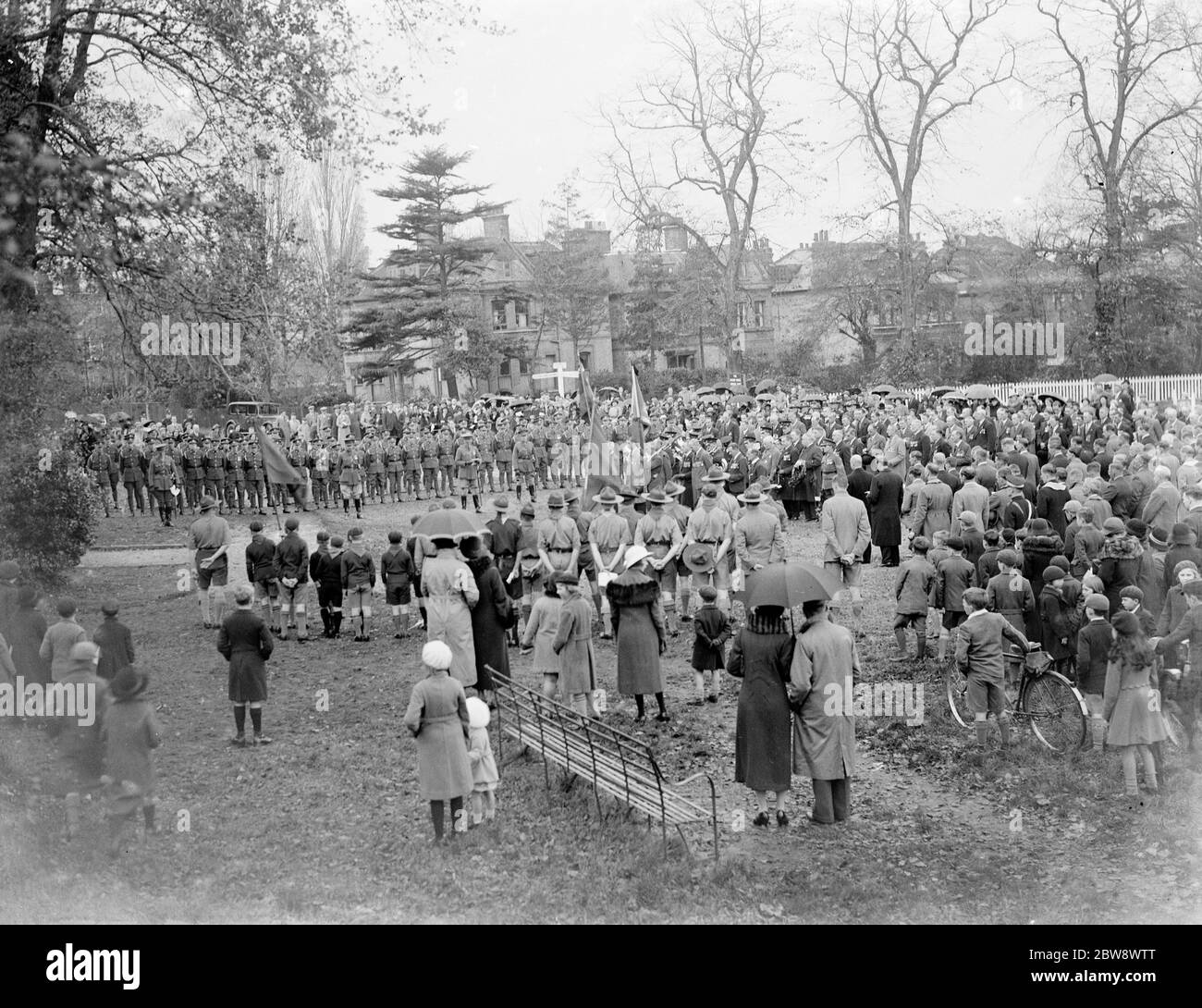 Armistice Day service on Sidcup Green .. 11 November 1936 Stock Photo