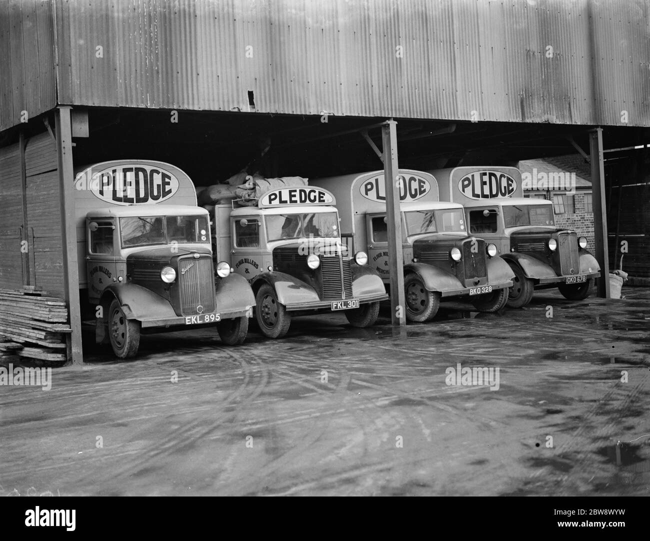 Victoria garage Black and White Stock Photos & Images - Alamy