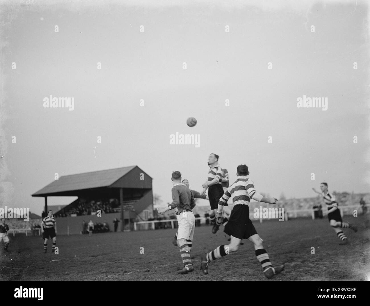 London Paper Mills football in action . 1937 Stock Photo